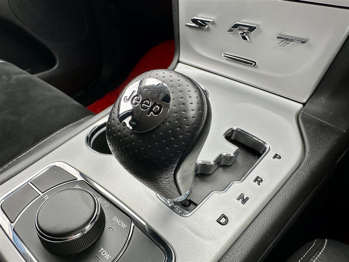 2013 Jeep Grand Cherokee 6.4L HEMI SRT8 Carousel 18