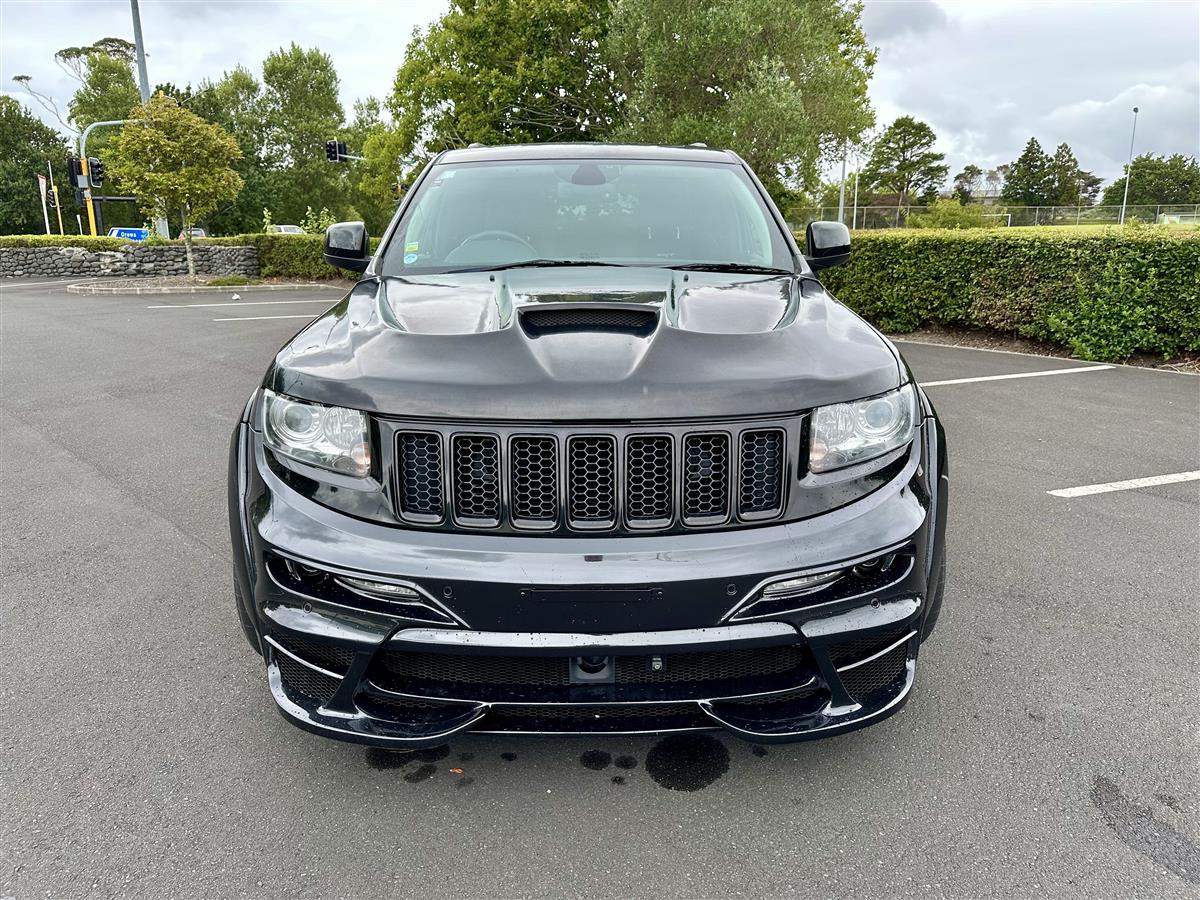 2013 Jeep Grand Cherokee 6.4L HEMI SRT8 Carousel 4