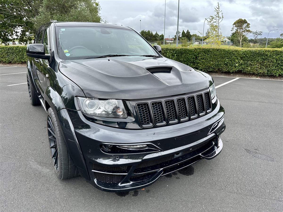 2013 Jeep Grand Cherokee 6.4L HEMI SRT8 Carousel 2