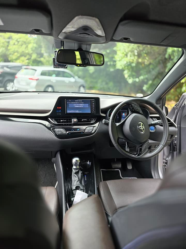 2018 Toyota C-HR G Spec – Style, Comfort & Performance! Carousel 2