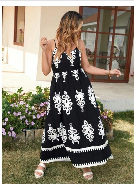 Plus Size Floral Black & White Contrast Color Sleeveless Dress Boho Cowgirl Outfit Carousel 7