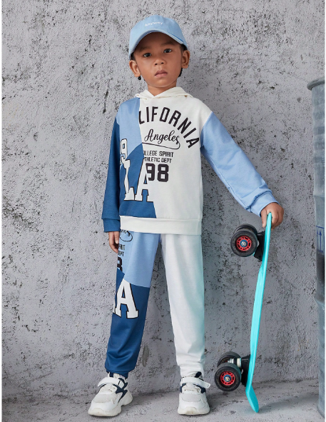 Young Boy Letter Graphic Hoodie & Sweatpants Carousel 4