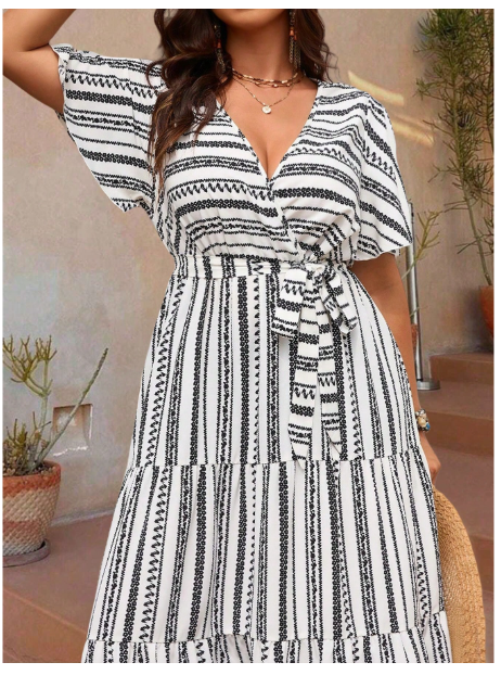 Plus Size Women Ditsy Floral Dress Carousel 4