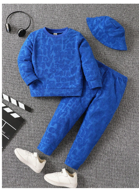 Young Boy Textured Sweatshirt & Sweatpants & Hat