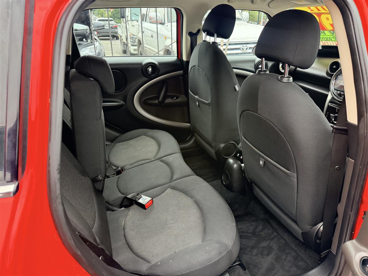 2011 MINI Cooper CROSSOVER Carousel 10