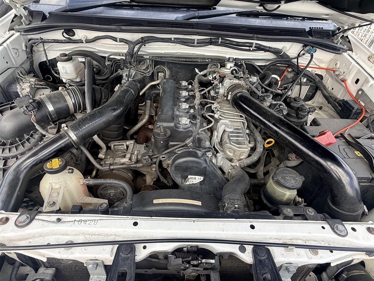 2014 Toyota Hilux SR5 4WD 3.0TD DC 5M Carousel 13