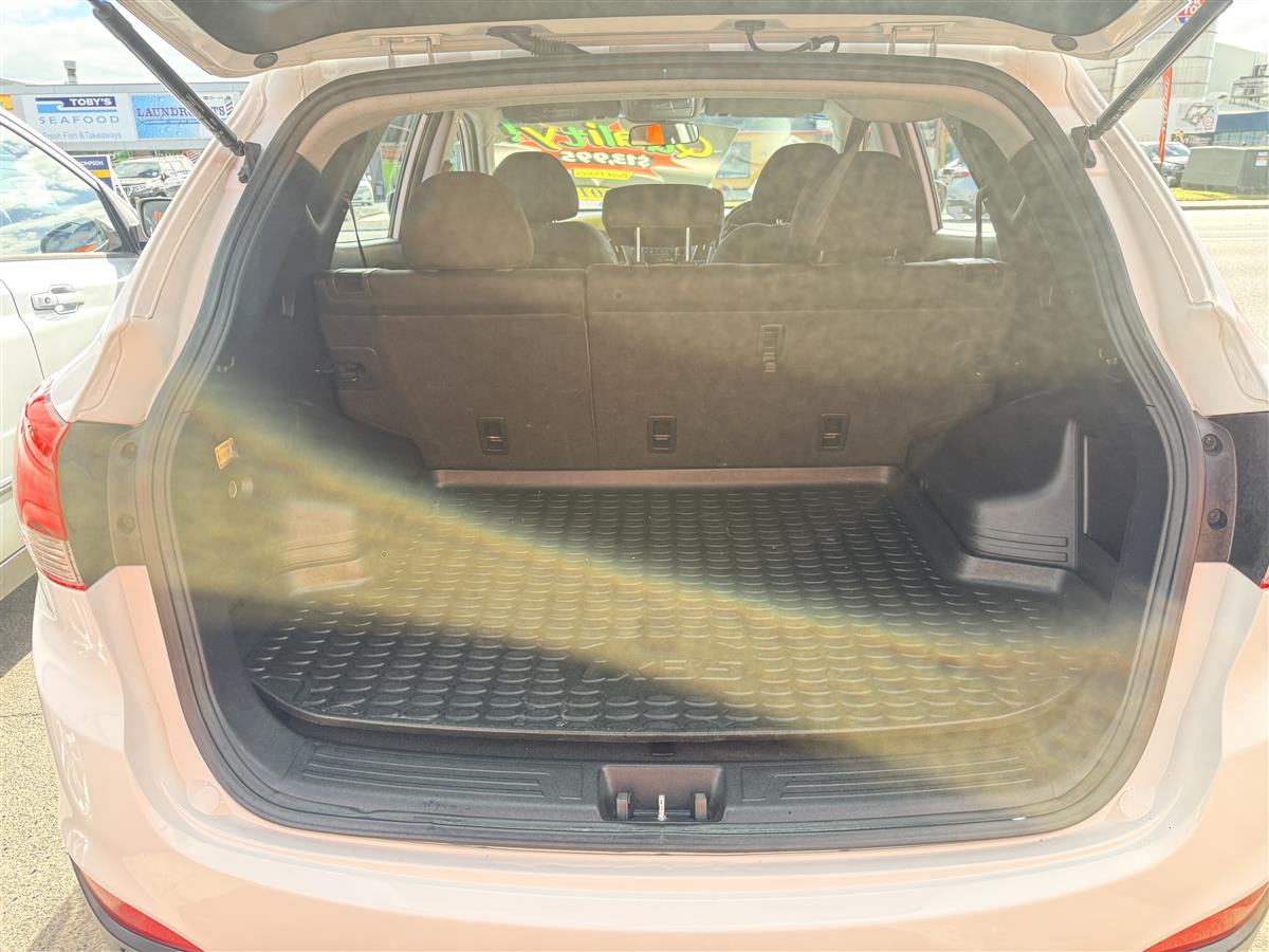 2014 Hyundai iX35 GDI2.06A 2.0P6A/SW5S Carousel 11