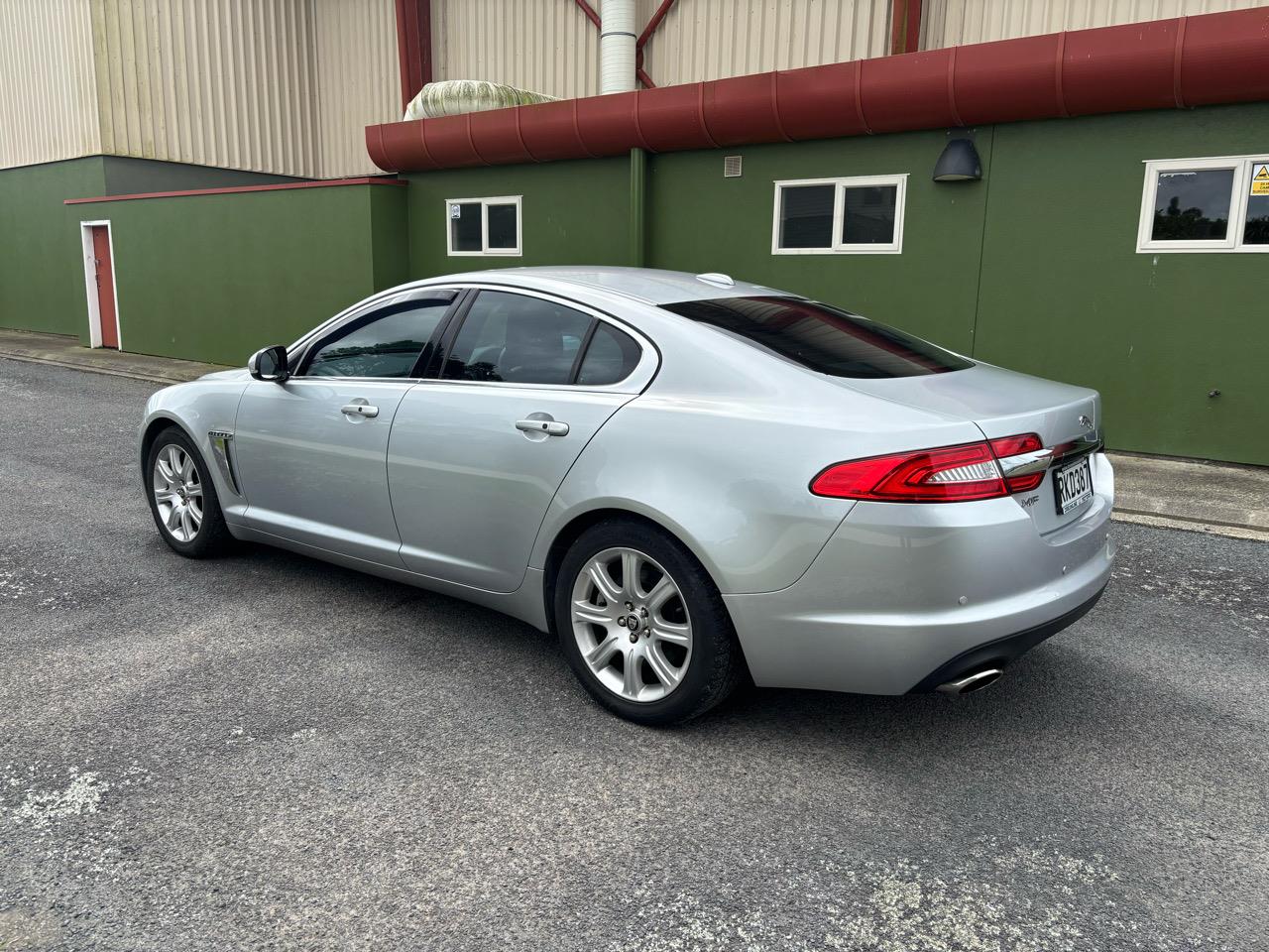 2012 Jaguar XF 3.0P V6 Luxury Carousel 4