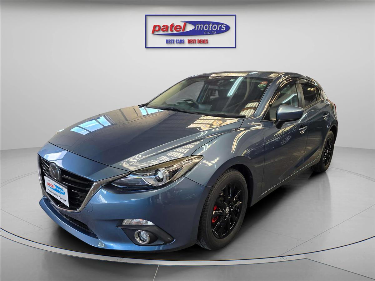 2015 Mazda Axela Carousel 5