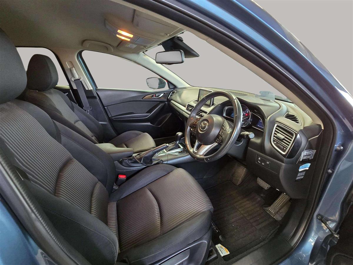 2015 Mazda Axela Carousel 13