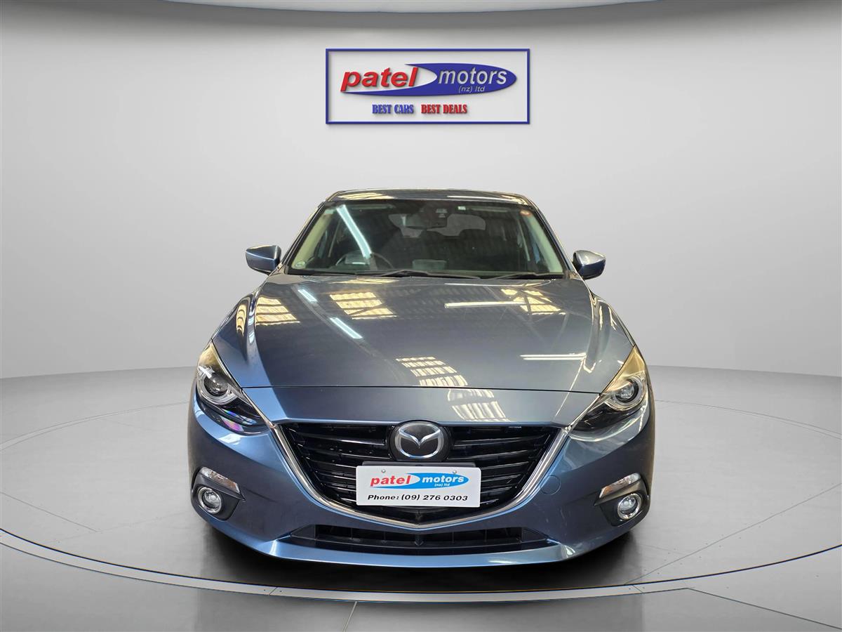 2015 Mazda Axela Carousel 1