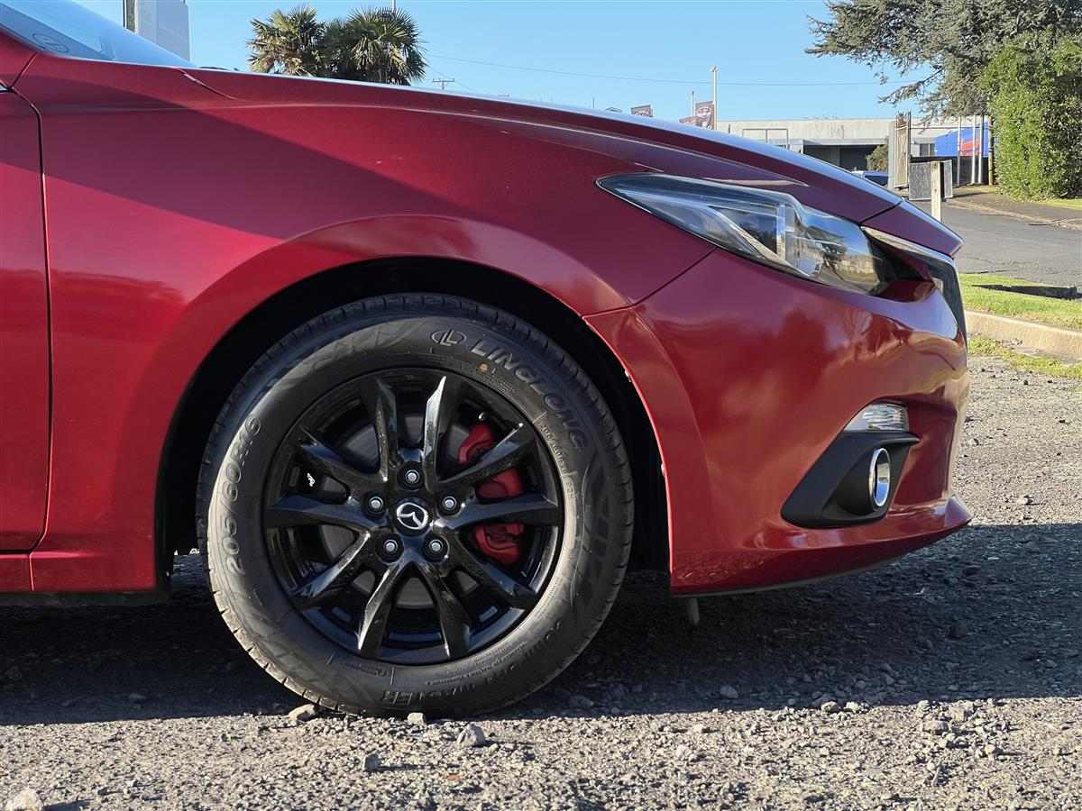 2016 Mazda Axela Low Mileage !! Paddle shifts !! Blutooth Carousel 18