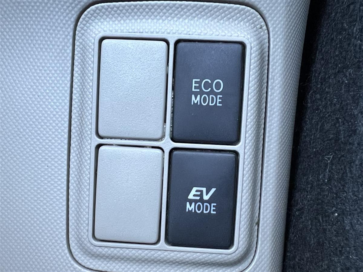 2012 Toyota Aqua G / PUSH START Carousel 6