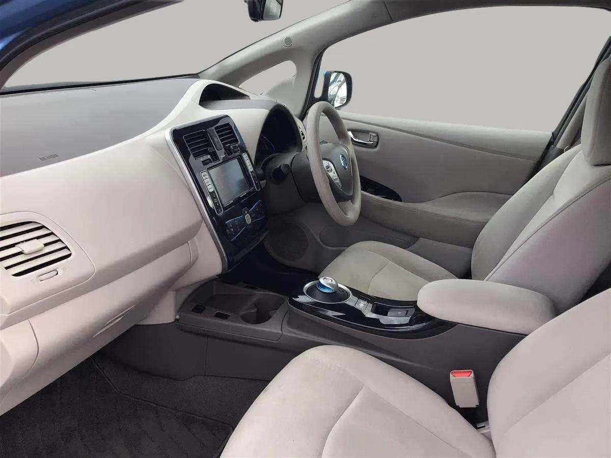 2011 Nissan Leaf Carousel 11
