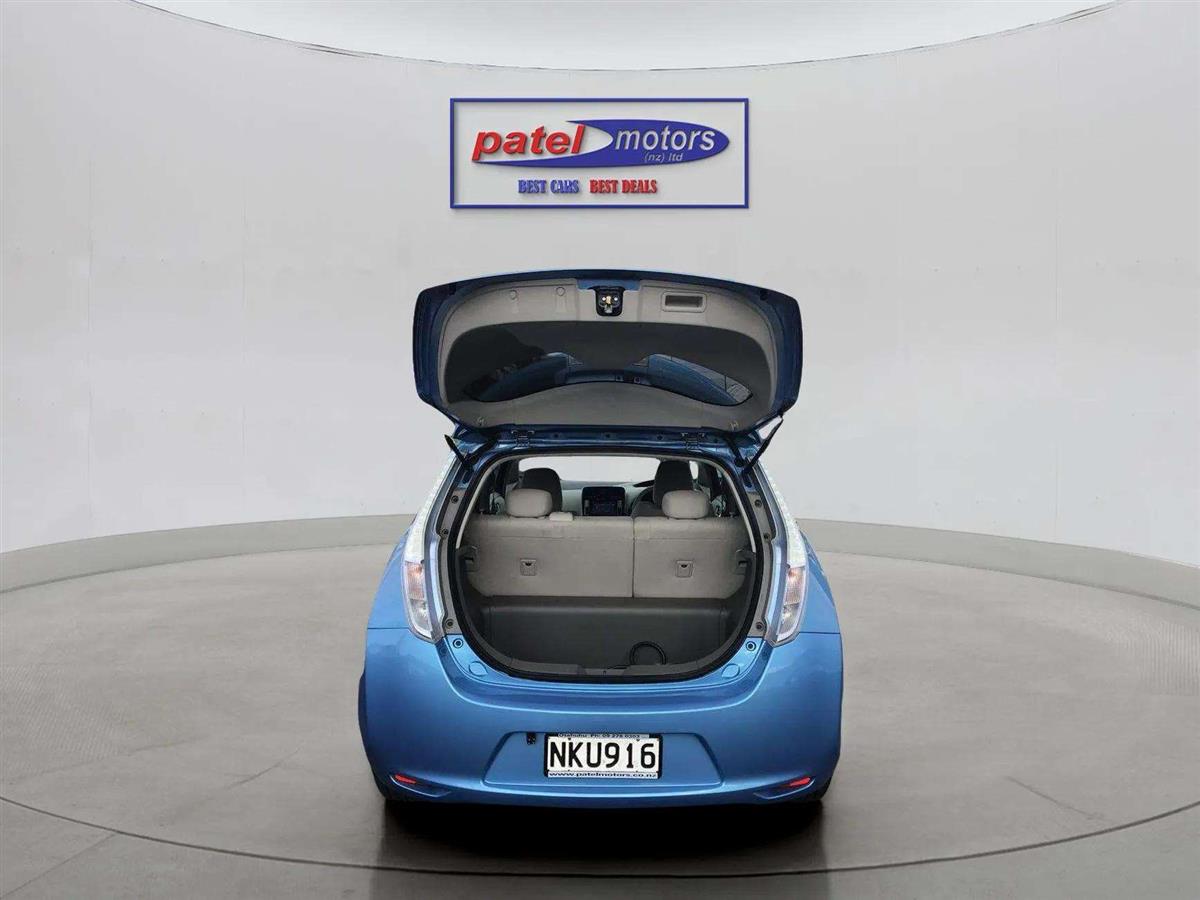 2011 Nissan Leaf Carousel 5