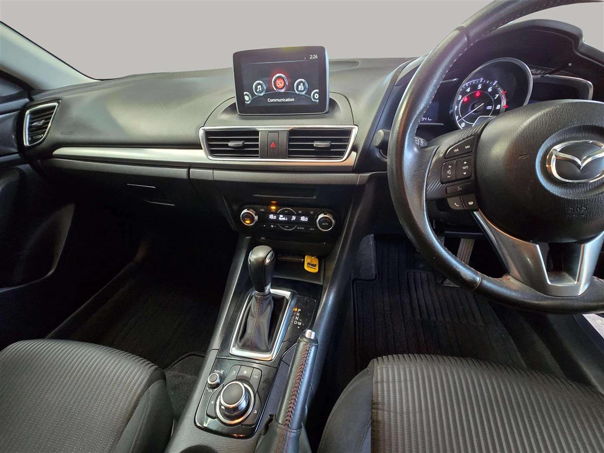 2015 Mazda Axela Carousel 18