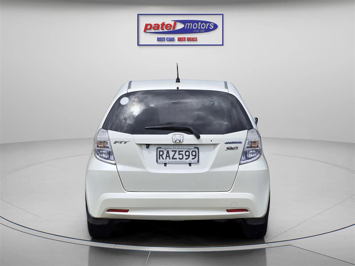 2012 Honda Fit HYBRID !! Top Spec !! heated seats !! Cruise control !! Reverse camera Carousel 5