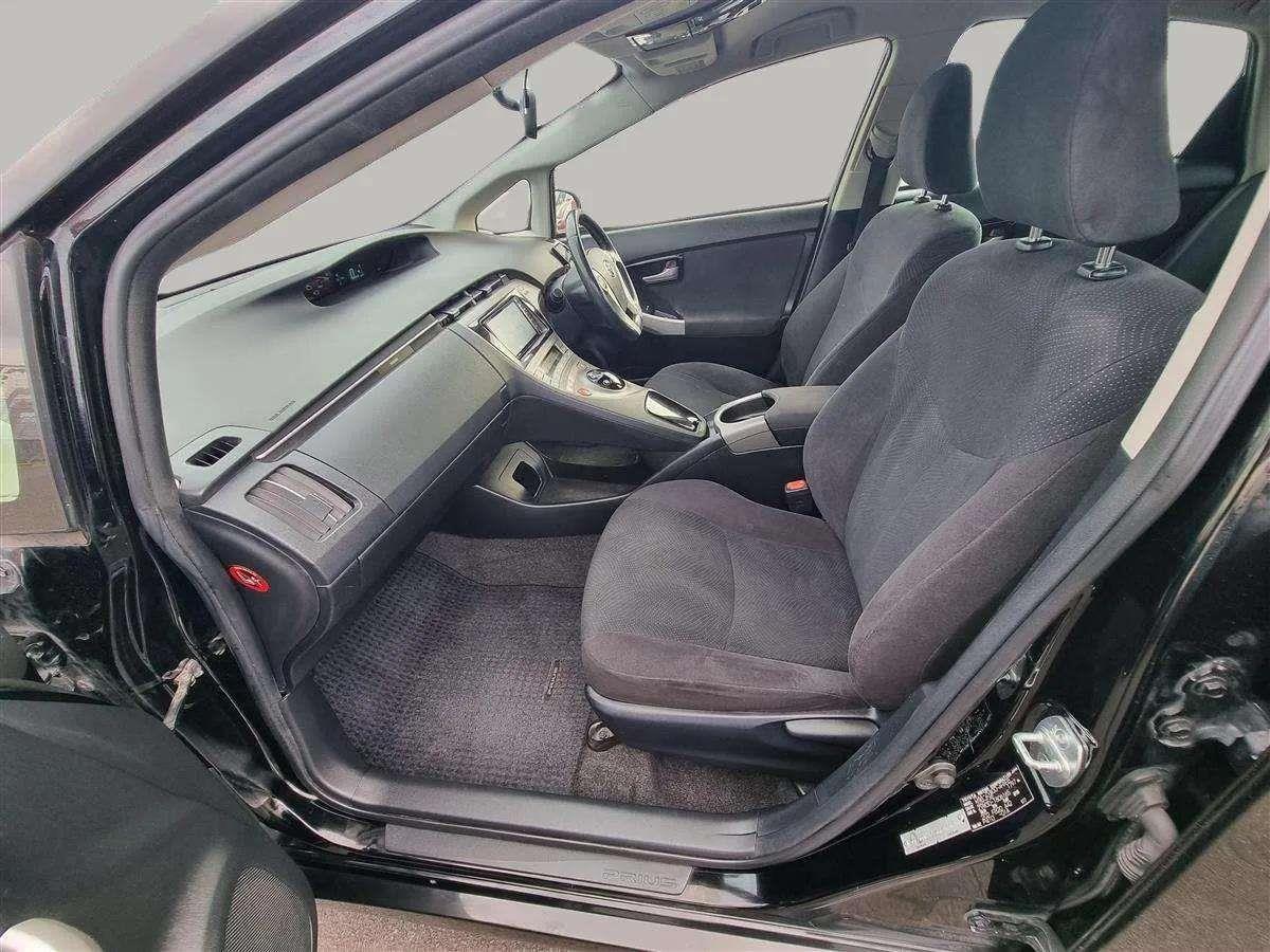 2014 Toyota Prius PETROL HYBRID Carousel 9