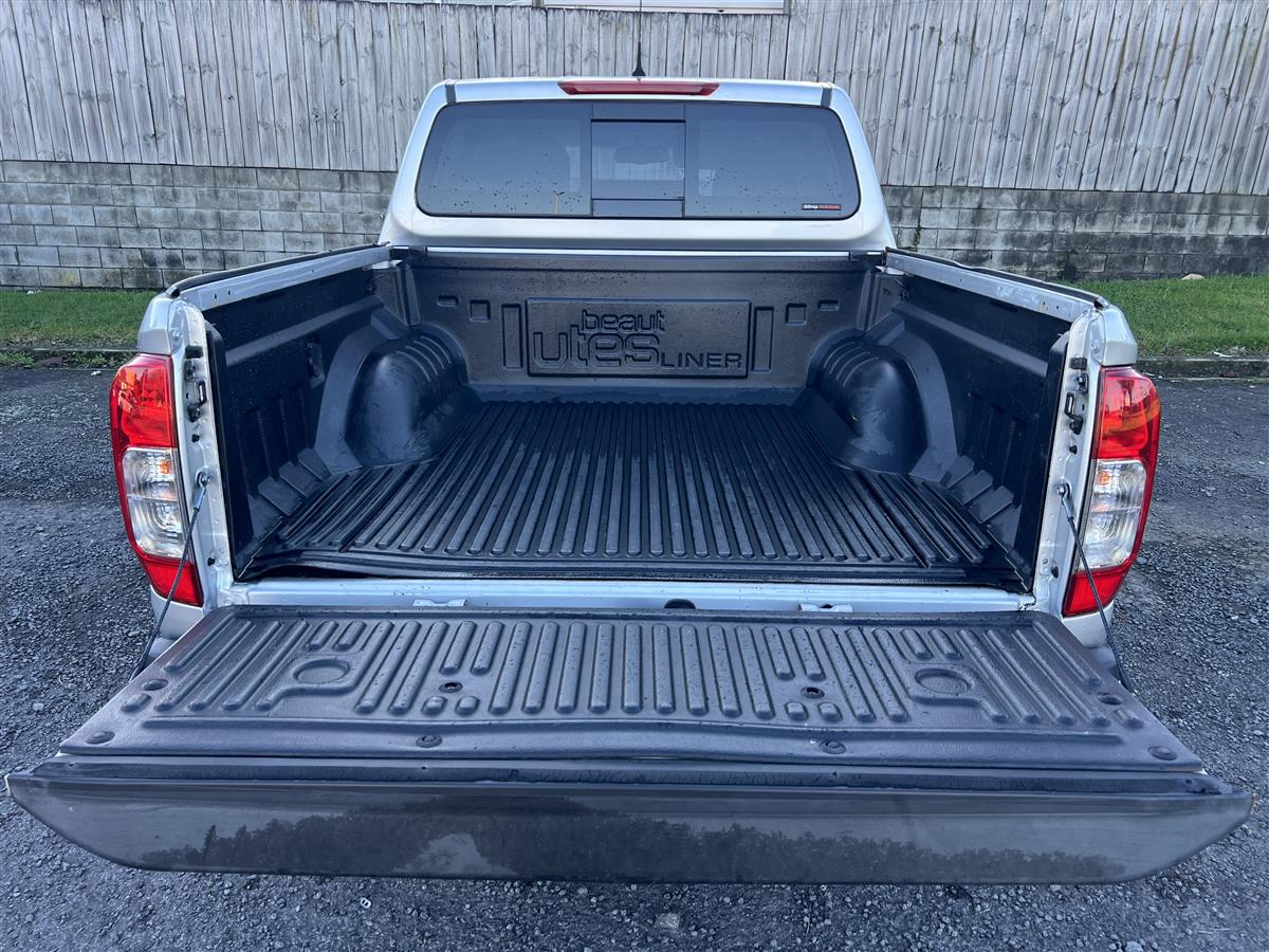 2015 Nissan Navara ST 2.3D/7AM/UT/4DR/5 Carousel 6