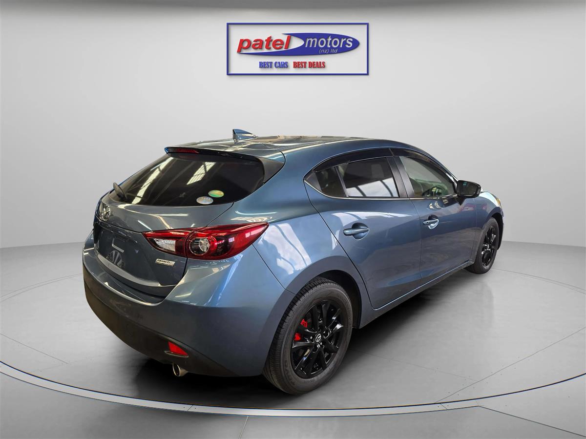 2015 Mazda Axela Carousel 7