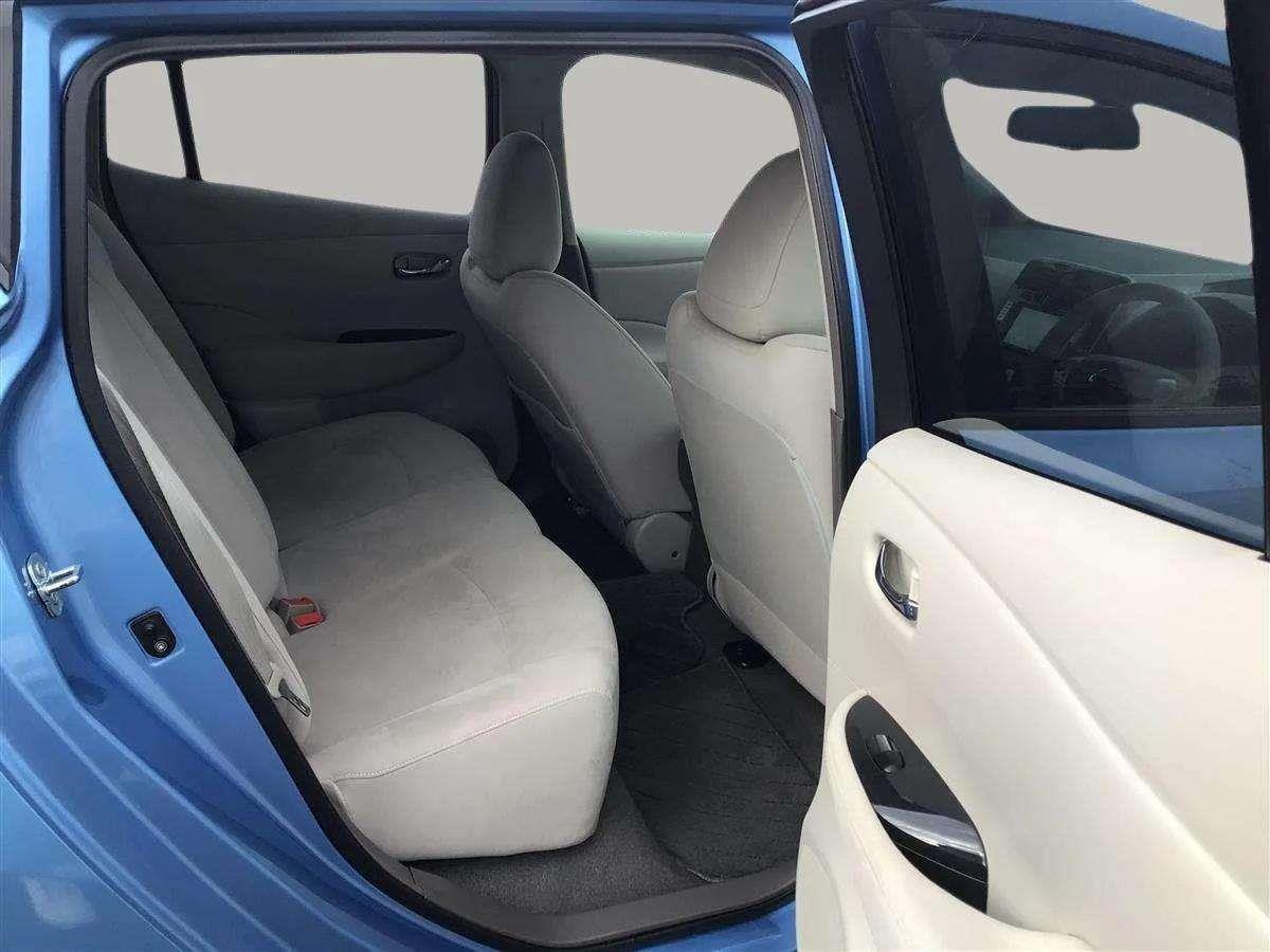 2011 Nissan Leaf Carousel 15
