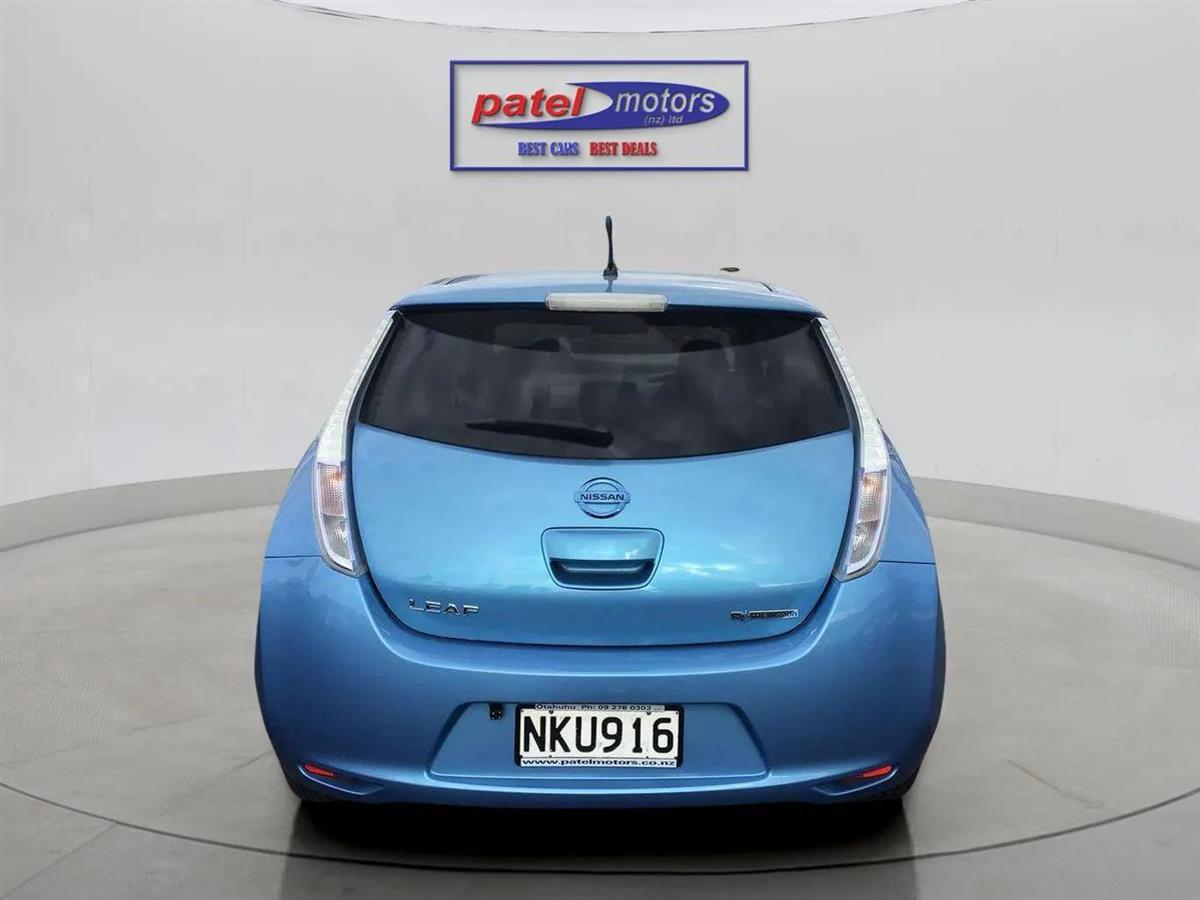 2011 Nissan Leaf Carousel 3