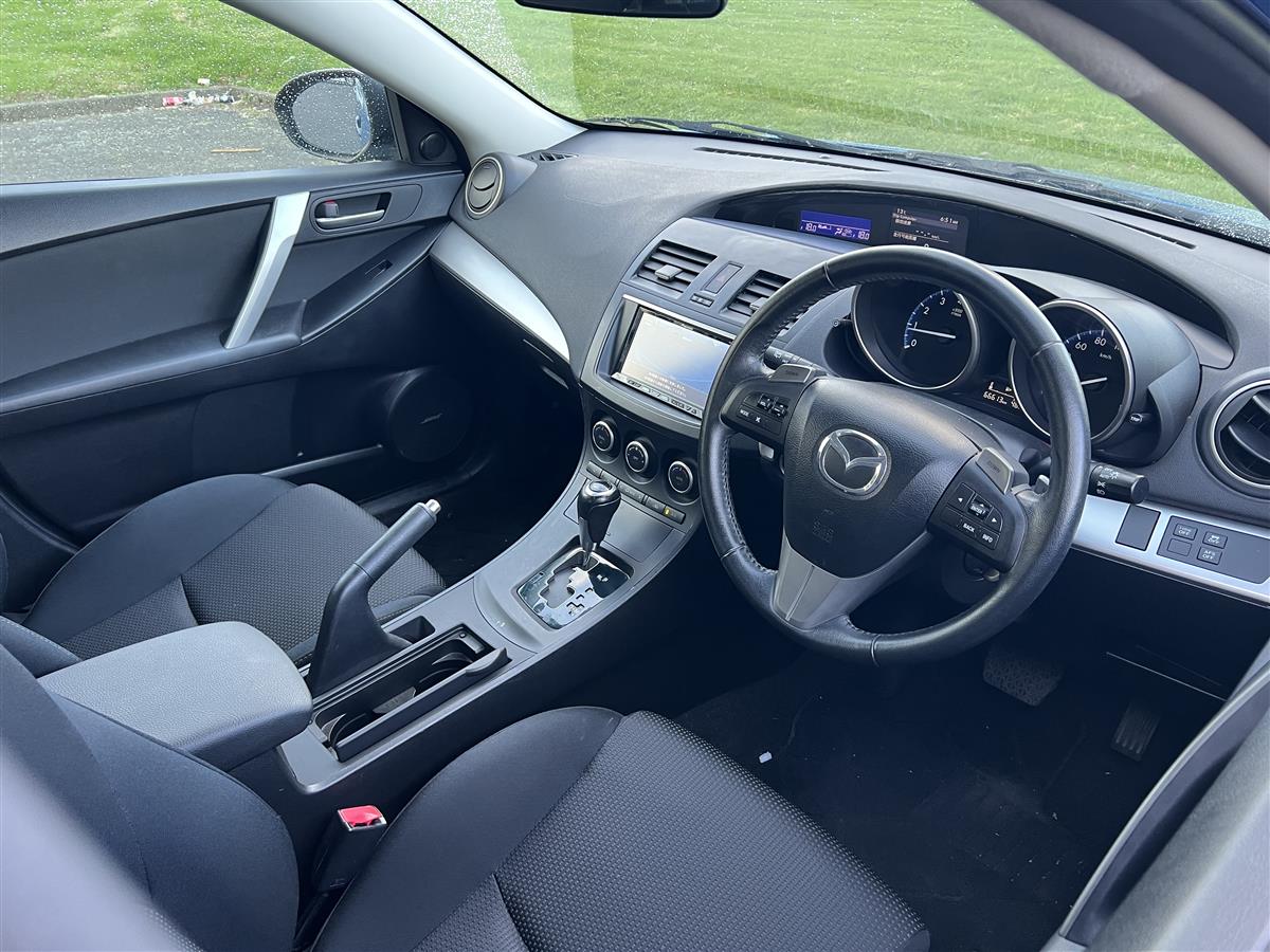 2012 Mazda Axela 20S SPORTS !! VERY LOW KMS !! Carousel 10
