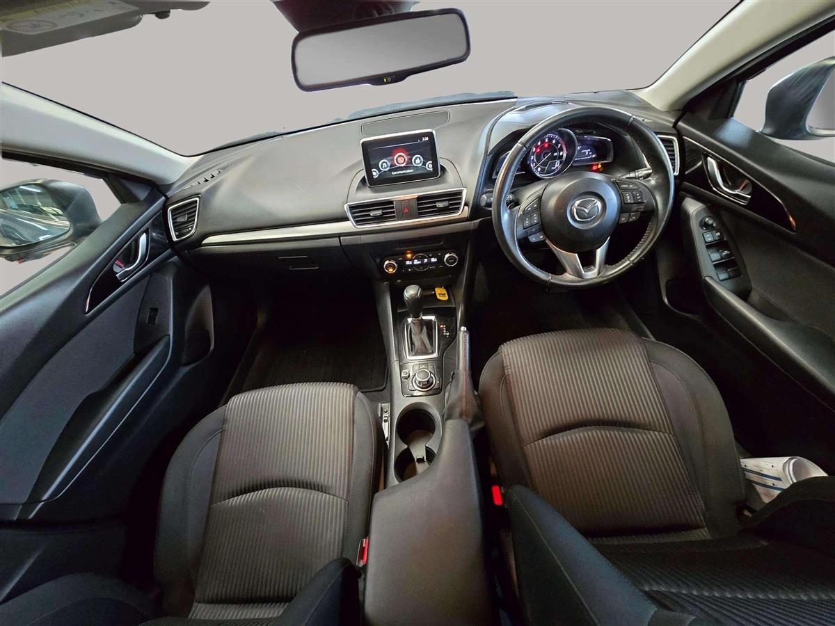 2015 Mazda Axela Carousel 14