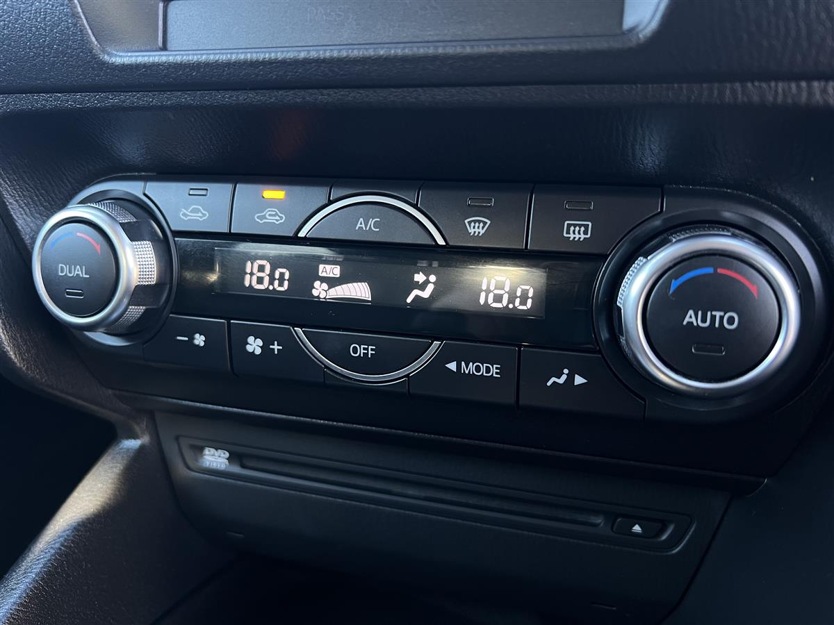 2016 Mazda Axela Low Mileage !! Paddle shifts !! Blutooth Carousel 11