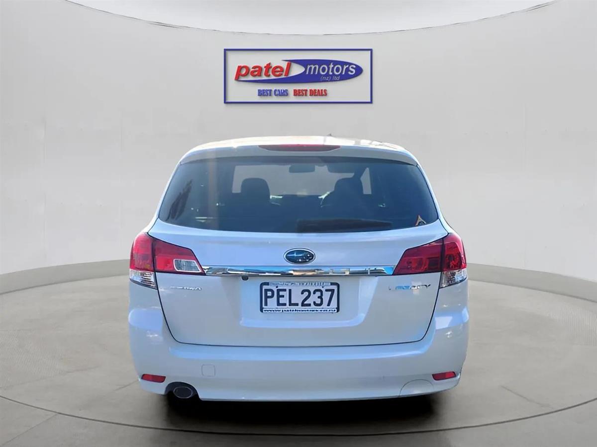 2010 Subaru Legacy Carousel 4
