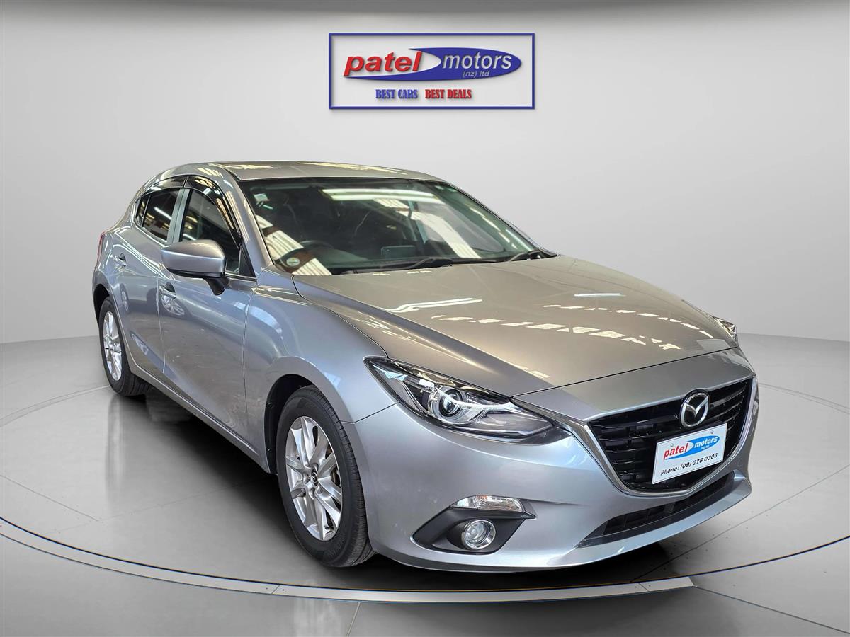 2016 Mazda Axela Carousel 2