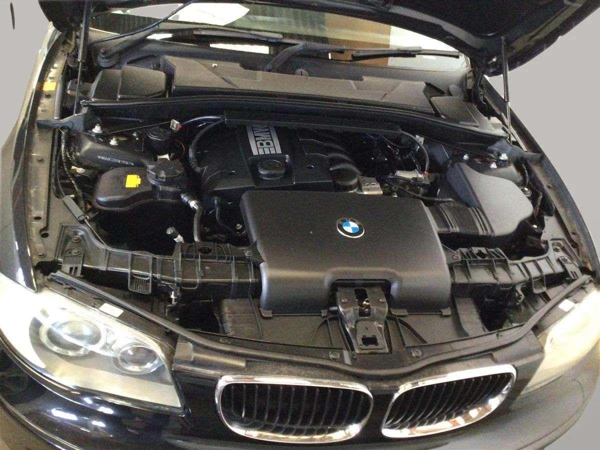 2010 BMW 116i Carousel 14