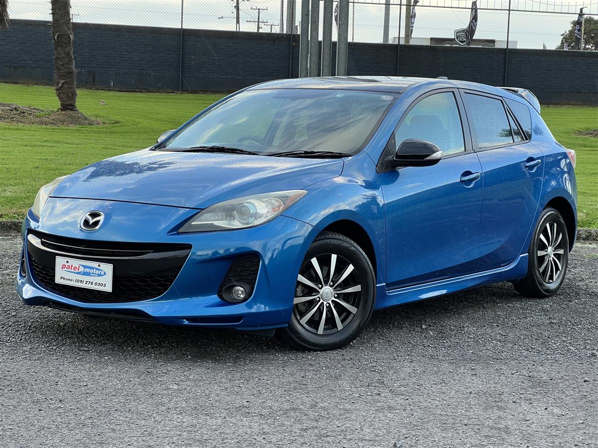2012 Mazda Axela 20S SPORTS !! VERY LOW KMS !!