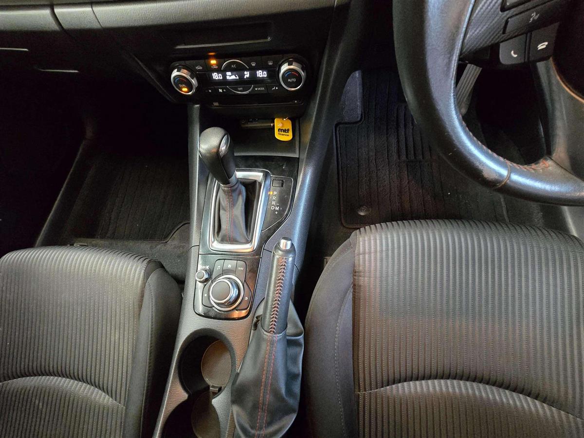 2015 Mazda Axela Carousel 17