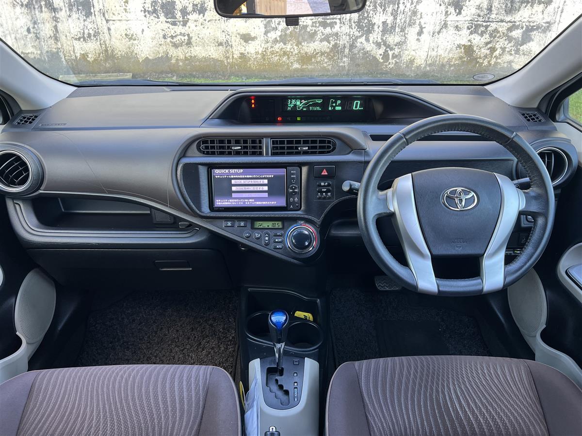 2012 Toyota Aqua G / PUSH START Carousel 1