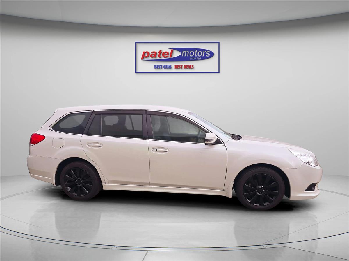 2010 Subaru Legacy Carousel 3