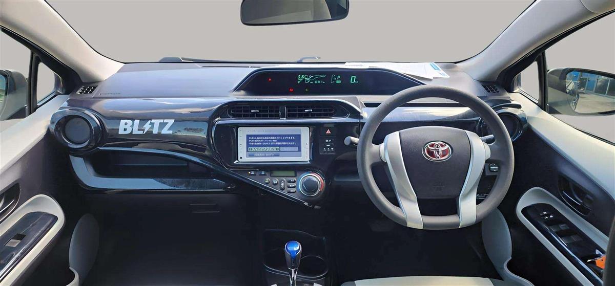 2012 Toyota Aqua HYBRID Carousel 10