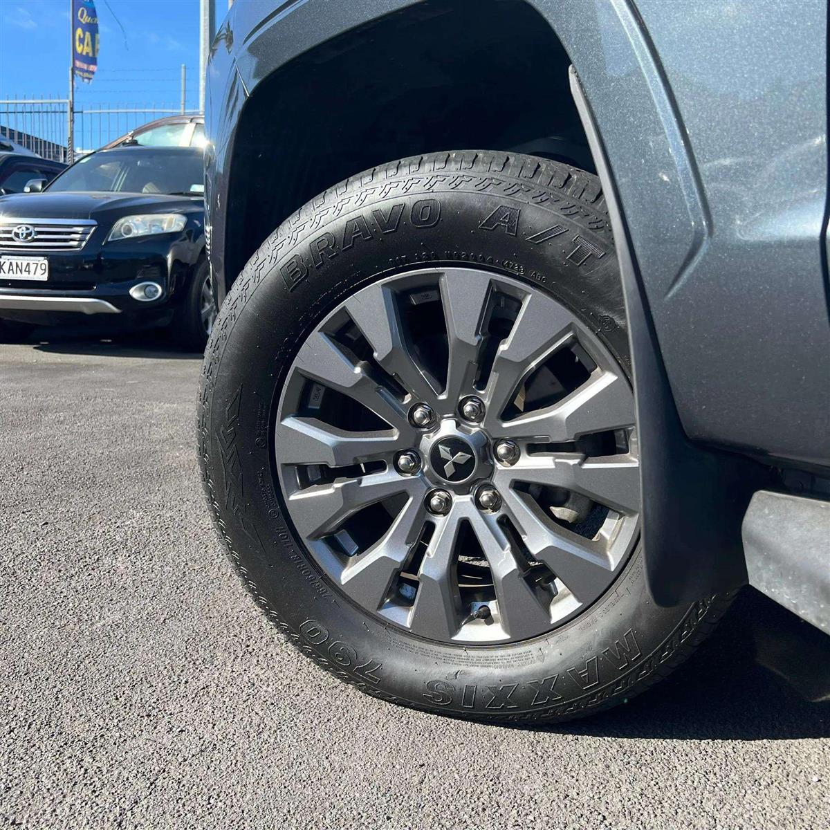 2024 Mitsubishi Triton DC GLXR 6AT 2.4DT NZ New !! TowBar Carousel 17