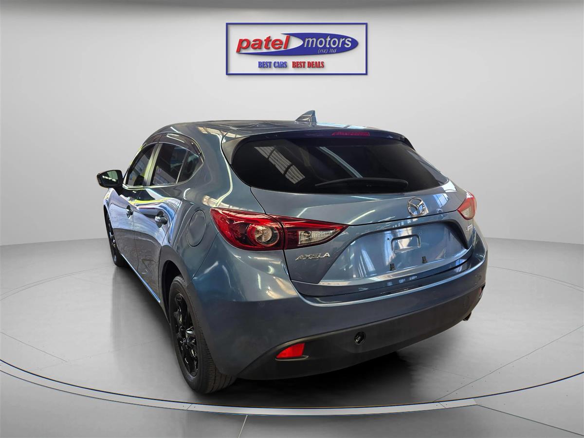 2015 Mazda Axela Carousel 3