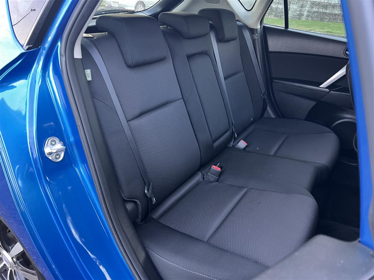 2012 Mazda Axela 20S SPORTS !! VERY LOW KMS !! Carousel 17