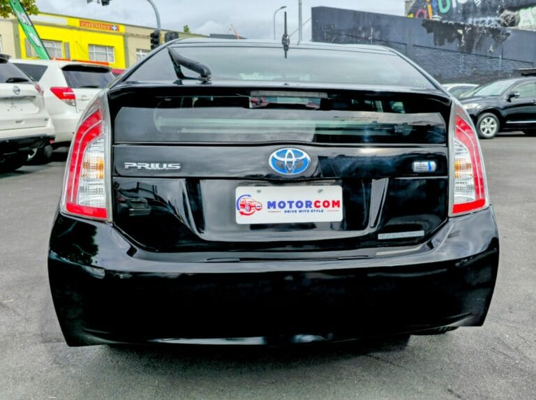 2013 Toyota Prius Carousel 5