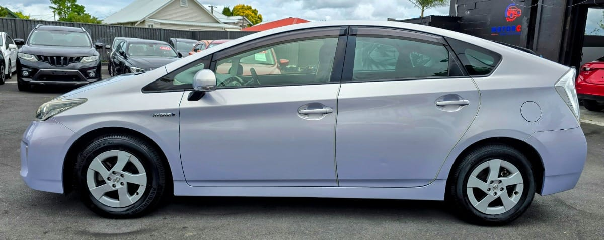2014 Toyota Prius Carousel 3