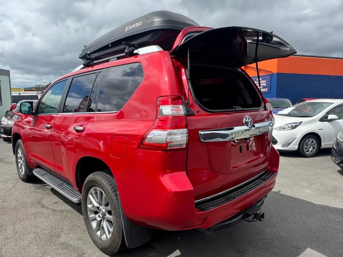 2016 Toyota Land Cruiser Prado 4WD, Towbar, 7 Seater Carousel 5
