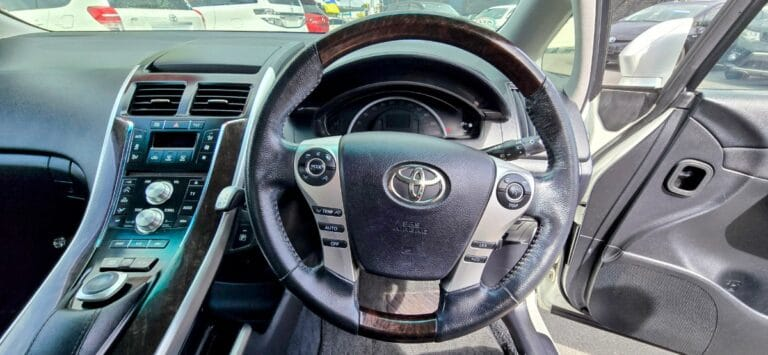 2013 Toyota Sai *Front Heated Seats Carousel 3