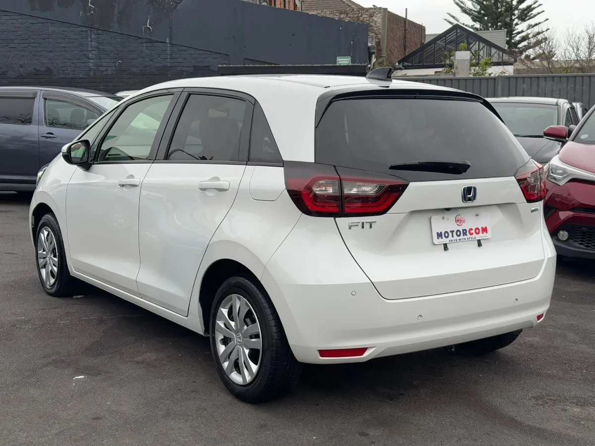 2020 Honda Fit E:HEV HOME Carousel 4