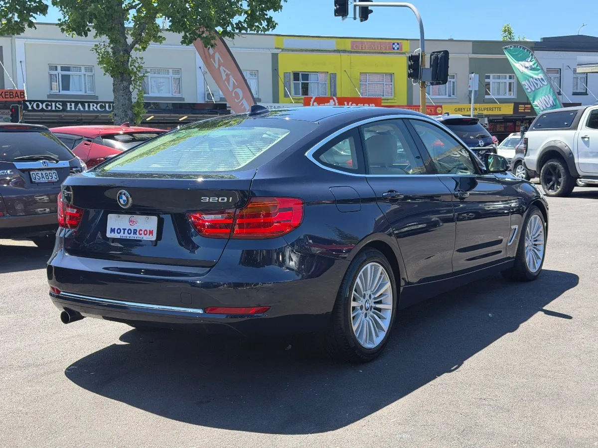 2015 BMW 320i I GRANTURISMO LUXURY LOUNG Carousel 10