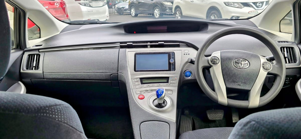 2014 Toyota Prius Carousel 8