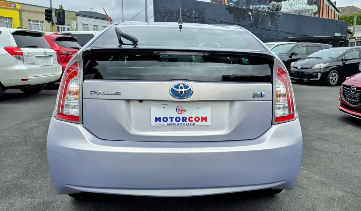 2014 Toyota Prius Carousel 5
