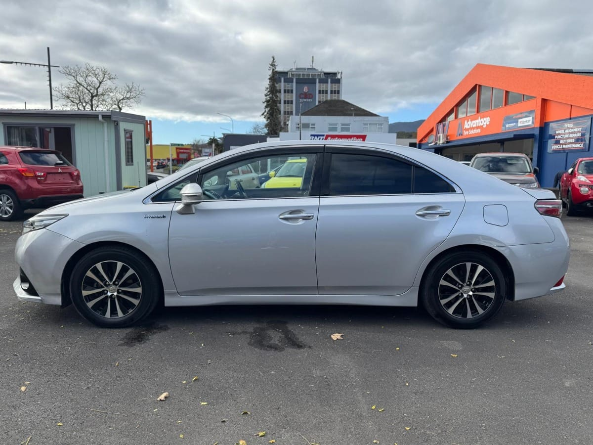 2014 Toyota Sai S Carousel 7
