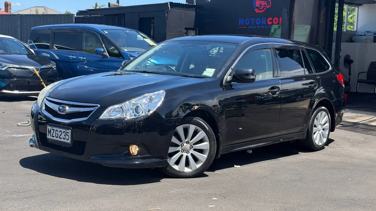 2010 Subaru Legacy Carousel 2